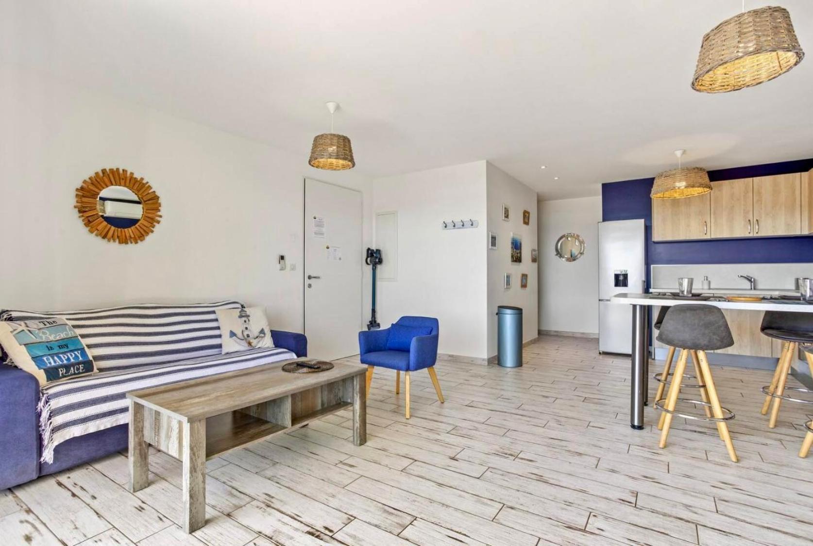 La Bastide Du Soleil Apartment Сен Максим Стая снимка
