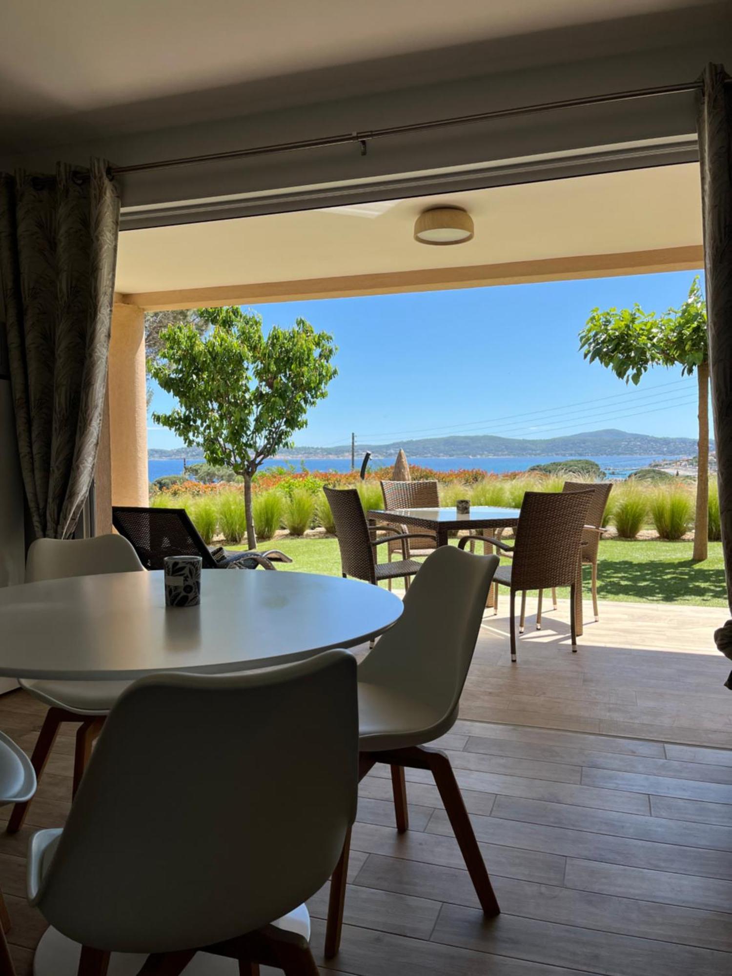 La Bastide Du Soleil Apartment Сен Максим Стая снимка