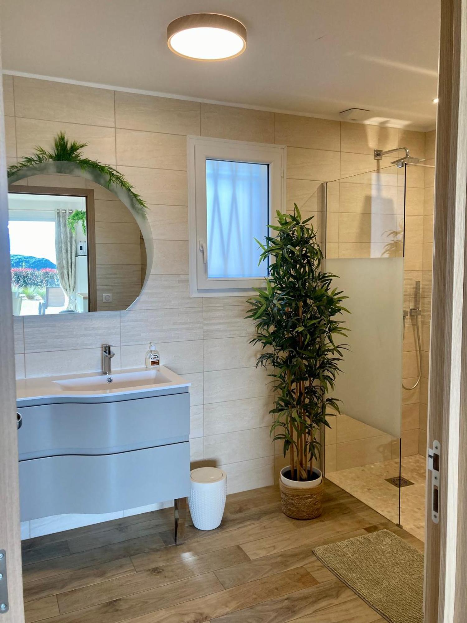 La Bastide Du Soleil Apartment Сен Максим Стая снимка